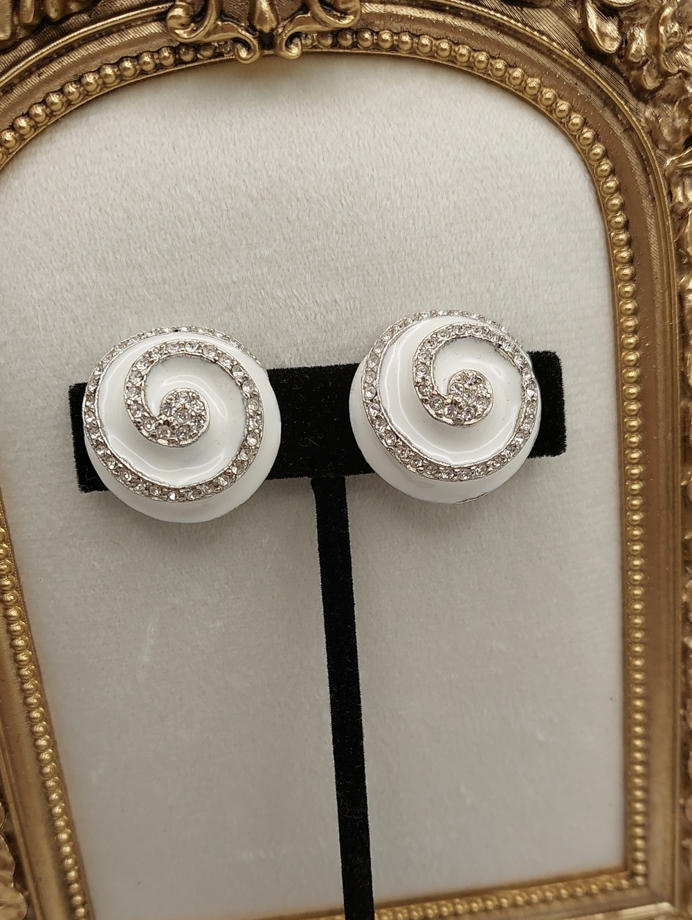 KENNETH JAY LANE Vtg KJL MADE IN USA Spiral Pave Rhinestone White Clip Earrings